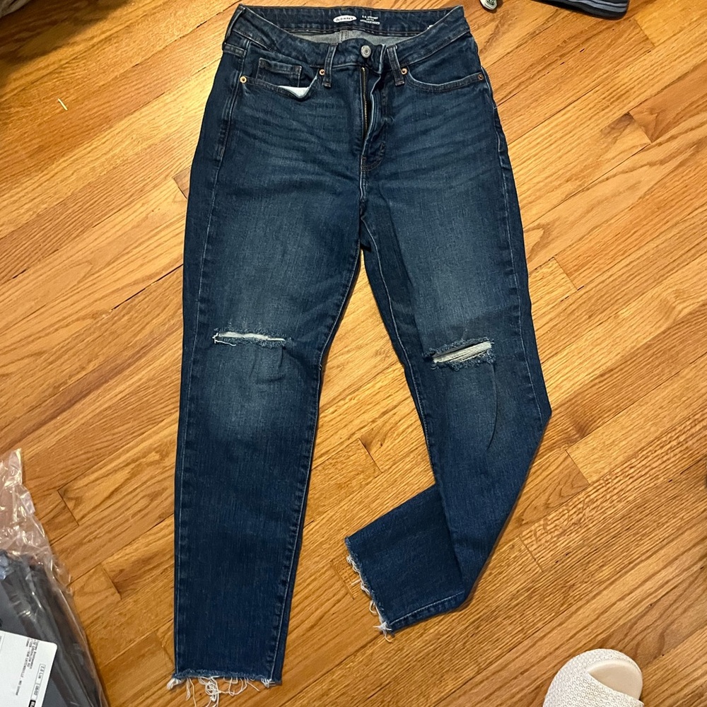 Old navy OG straight jeans. Size 4.